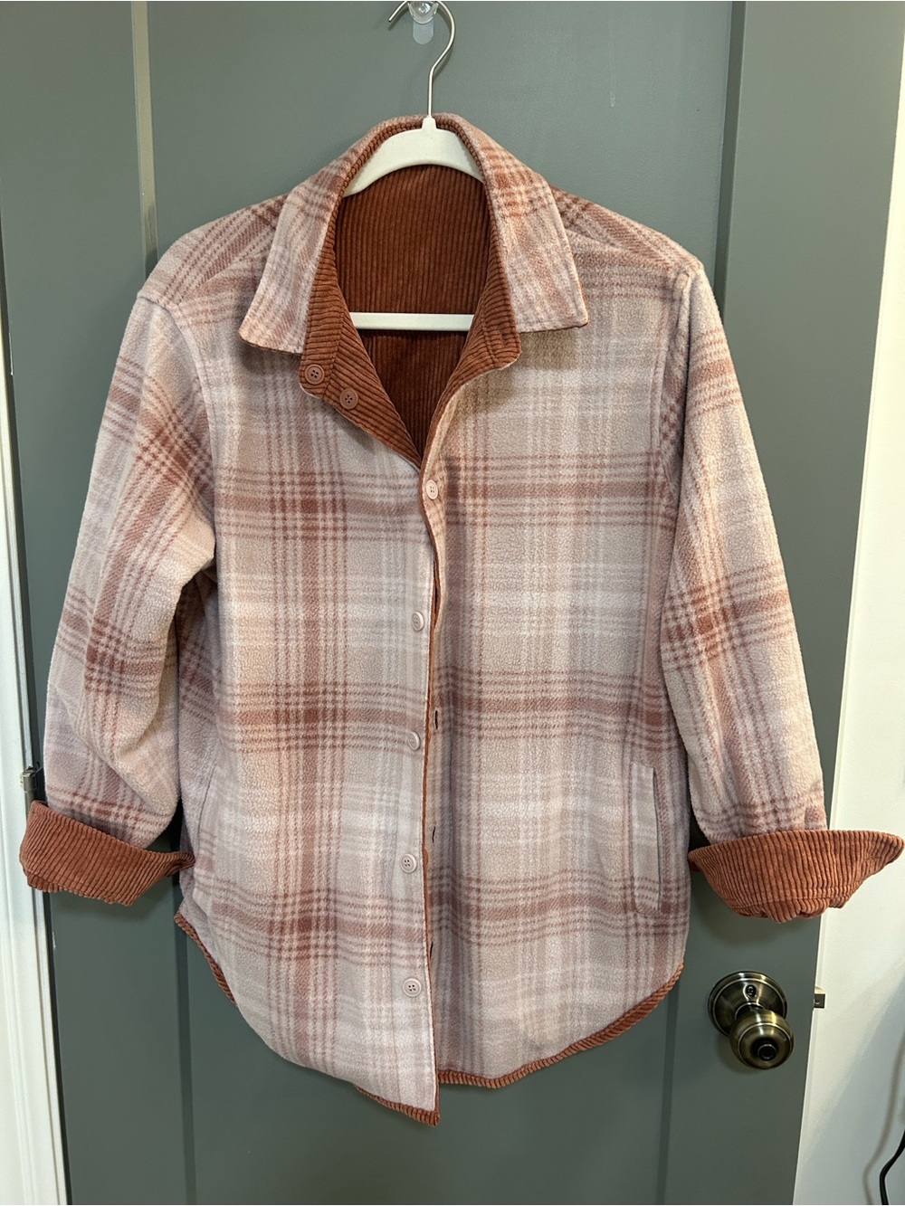 Rose & Remington plaid Shacket in Dusty Rose size large reversable